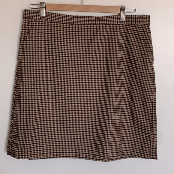 Banana Republic Pencil Skirt with Pockets - Picture 1 of 1